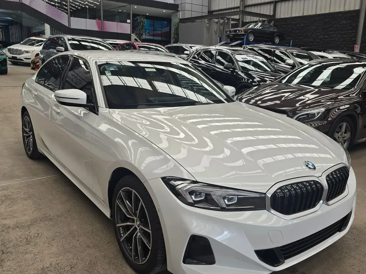 BMW Serie 3 2024 20 320i AT