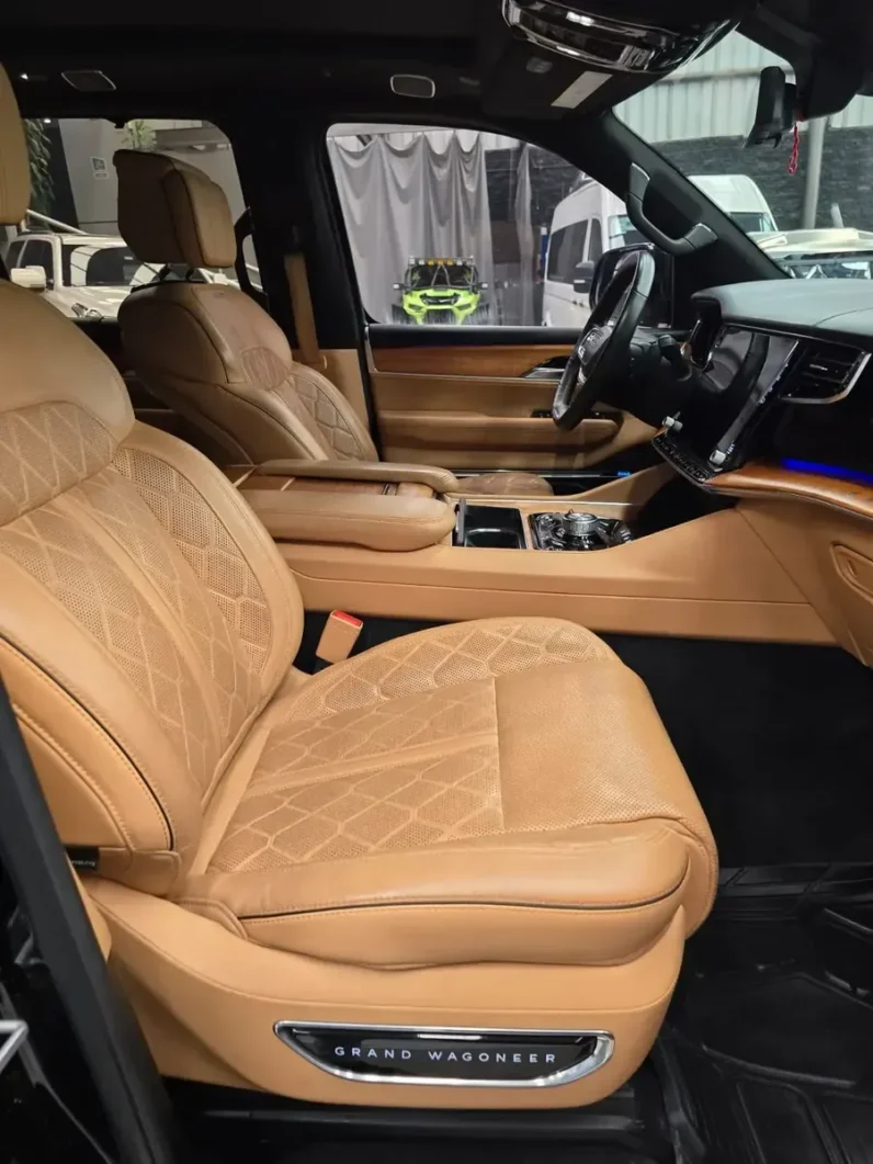 Jeep Grand Wagoneer 2022 64 V8 Base 4×4 5p AT