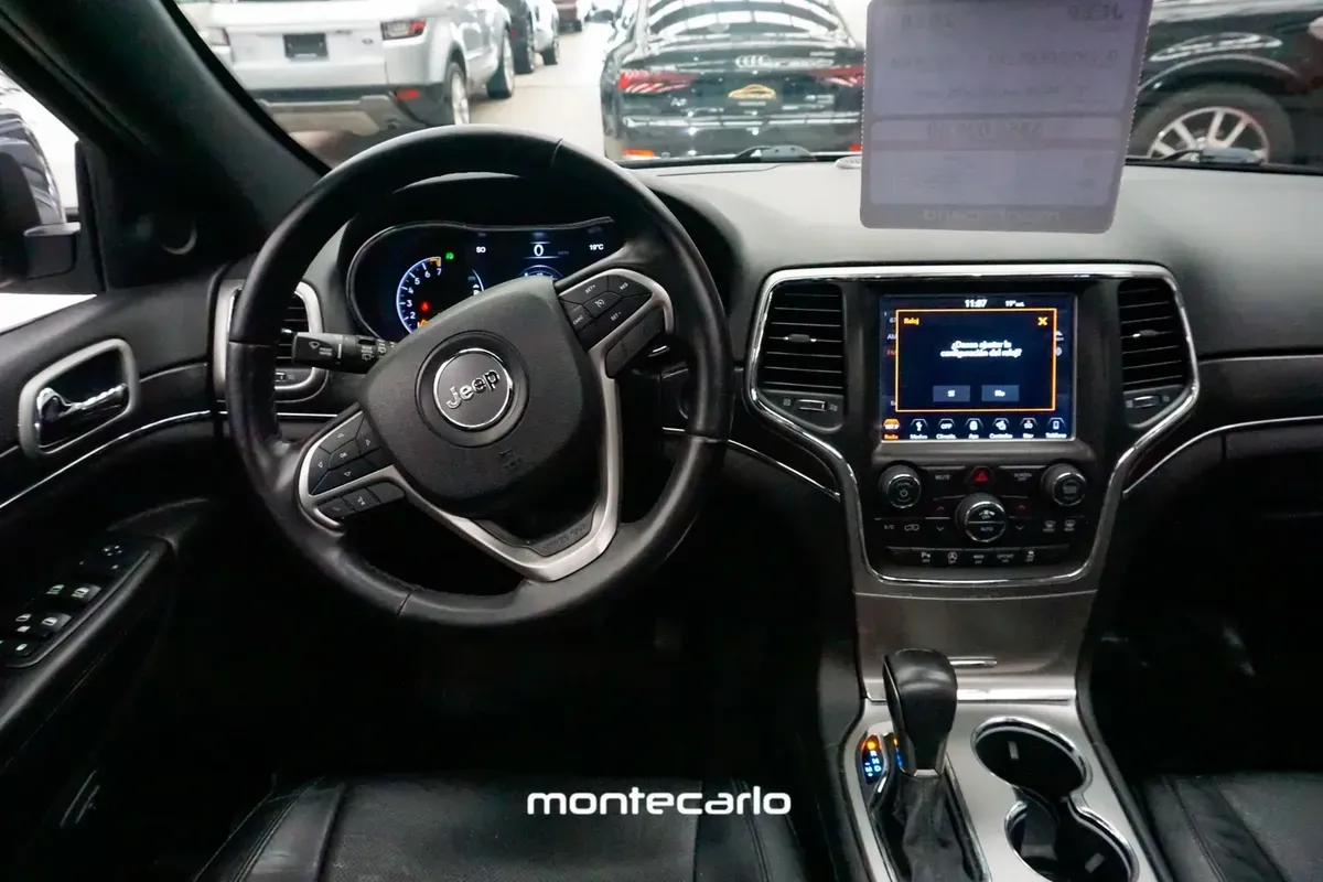Jeep Grand Cherokee 36 V6 Laredo 4×2 AT 2018