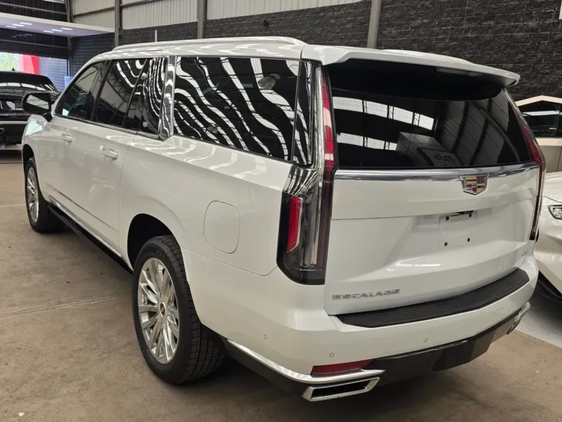 Cadillac Escalade 62 Esv Premium AT 2023
