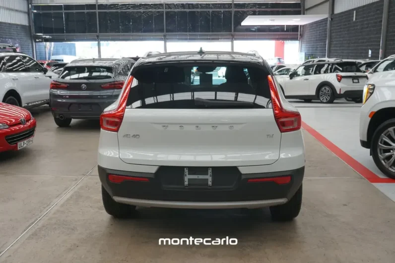 Volvo Xc40 2021 20 T4 Momentum AT