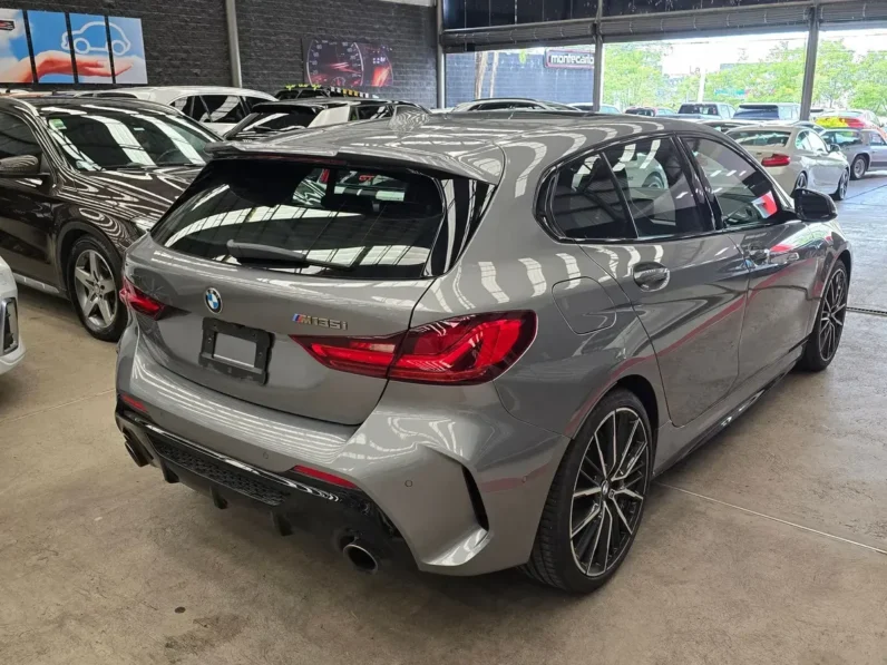BMW Serie 1 2023 135i M Hb AT