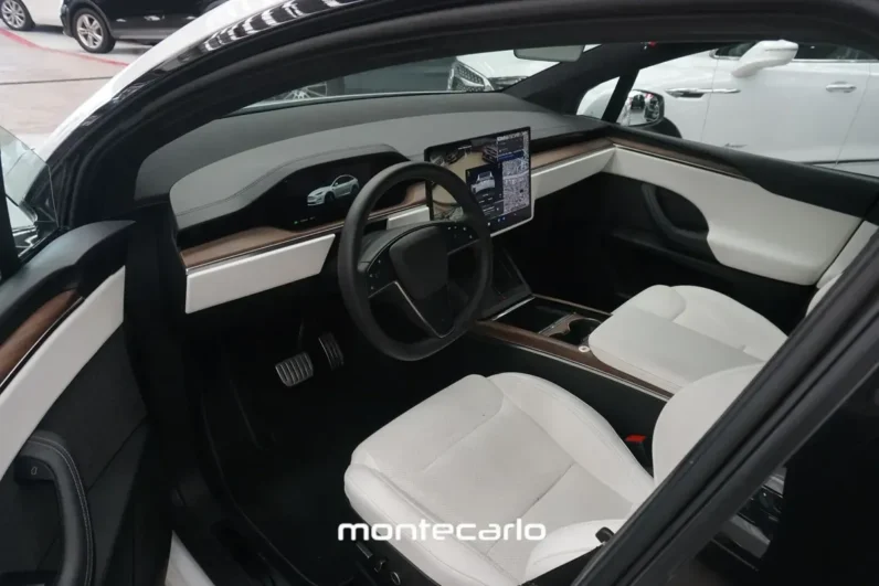 Tesla Model X Long Range 2024