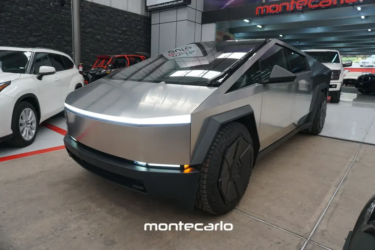Tesla Cybertruck 2024 484 Km Cyberbeast AT