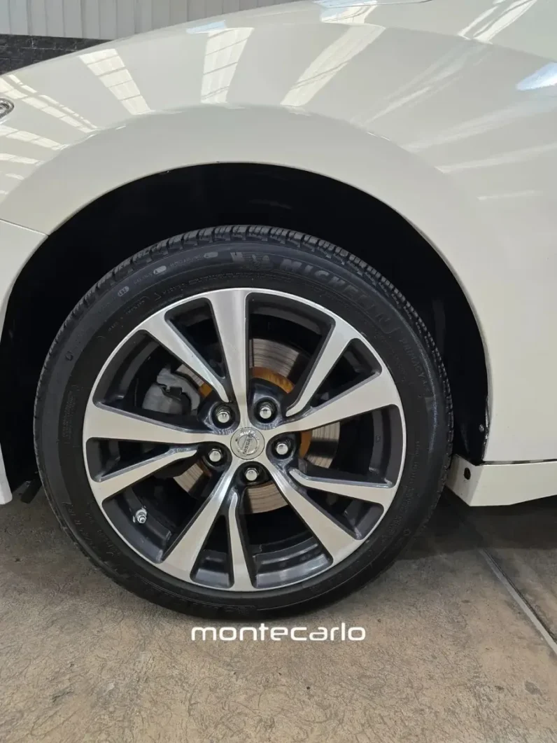 Nissan Maxima 2017 35 Advance CVT