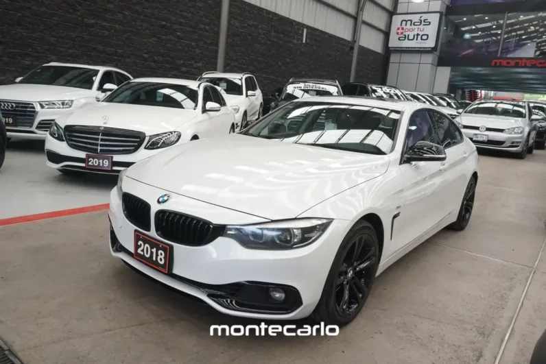 BMW Serie 4 2018 20 420ia Coupe Sport Line AT