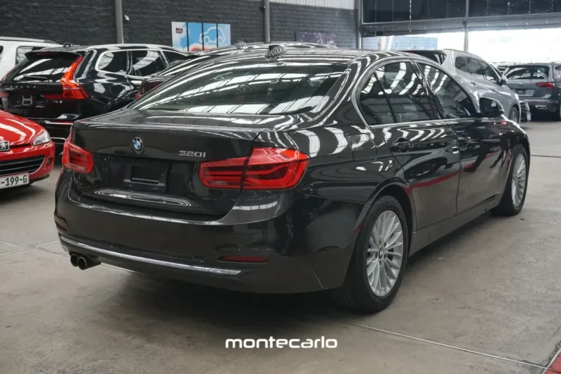 BMW Serie 3 20 320ia AT 2016