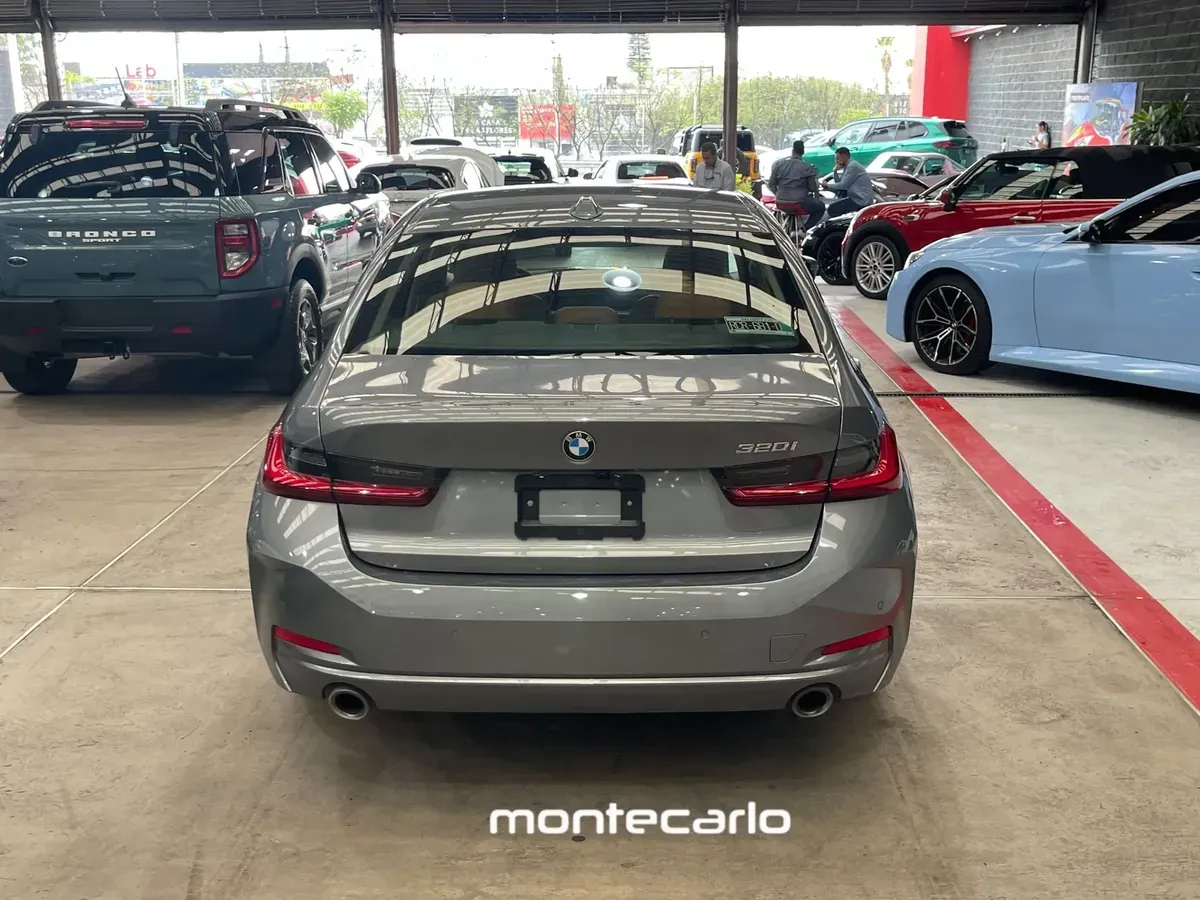 BMW Serie 3 2024 20 320i AT