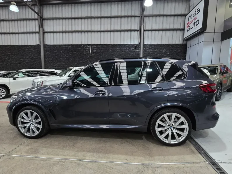 BMW X5 2021 30 Xdrive 40i X Line AT