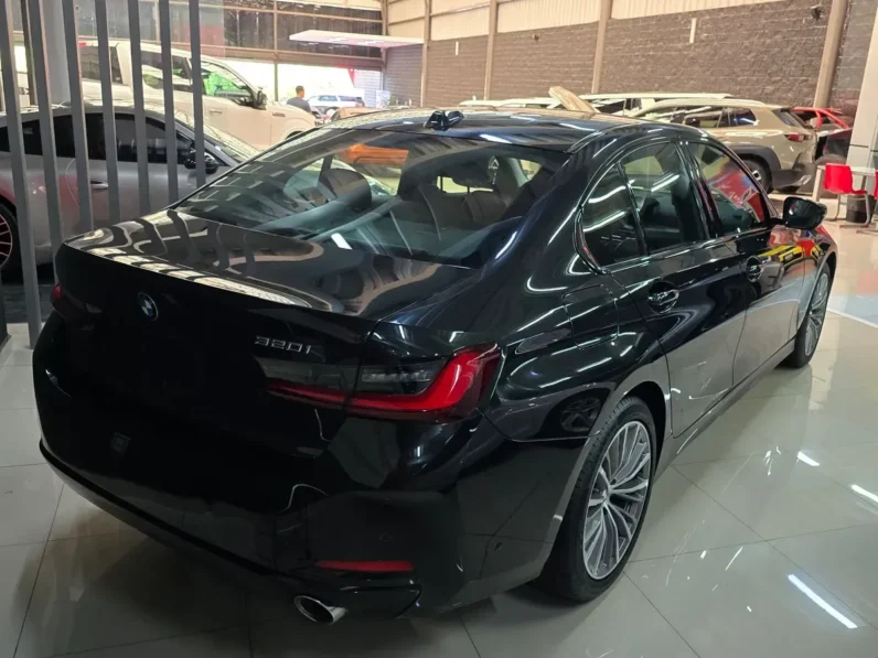 BMW Serie 3 2024 20 320i AT