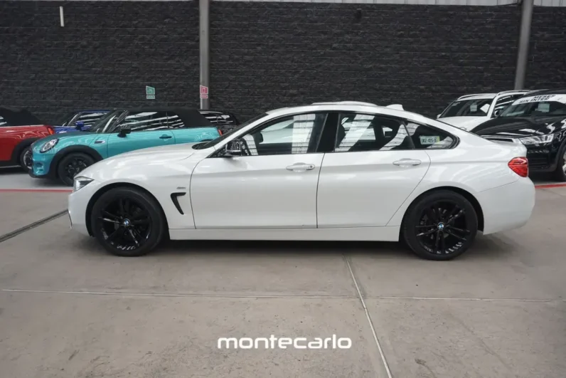 BMW Serie 4 2018 20 420ia Coupe Sport Line AT