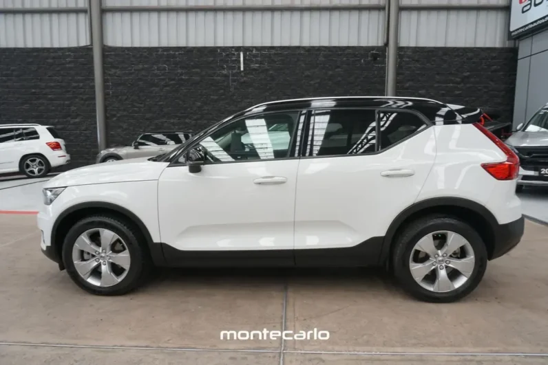 Volvo Xc40 2021 20 T4 Momentum AT
