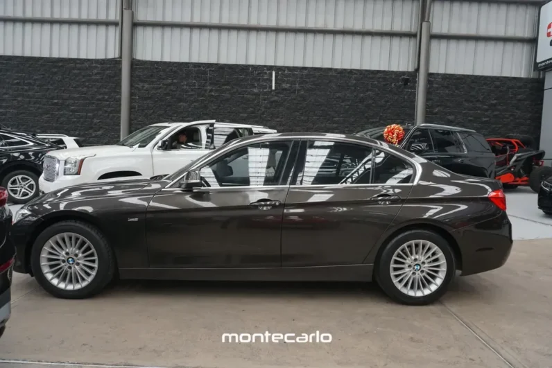 BMW Serie 3 2020 20 320ia AT