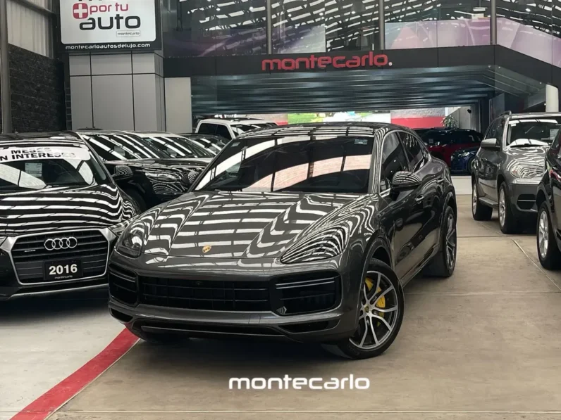 Porsche Cayenne 40 V8 Turbo AT 2020