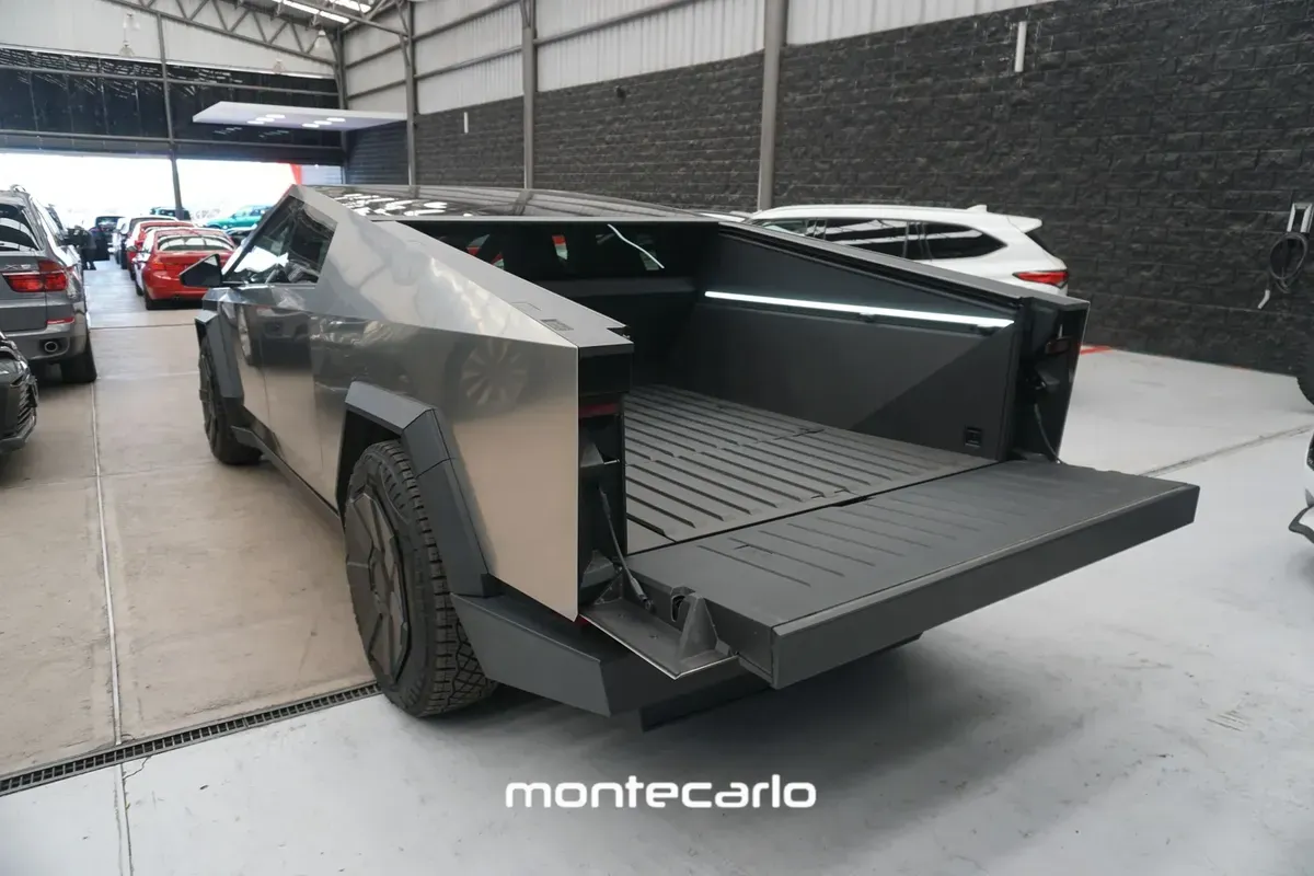 Tesla Cybertruck 2024 484 Km Cyberbeast AT