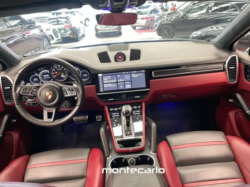 Porsche Cayenne 40 V8 Turbo AT 2020