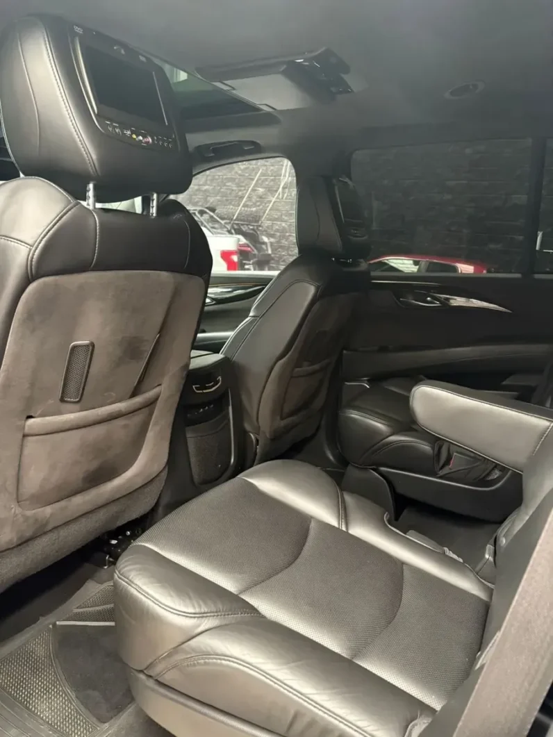 Cadillac Escalade 2018 62 Platinum 4×4 AT