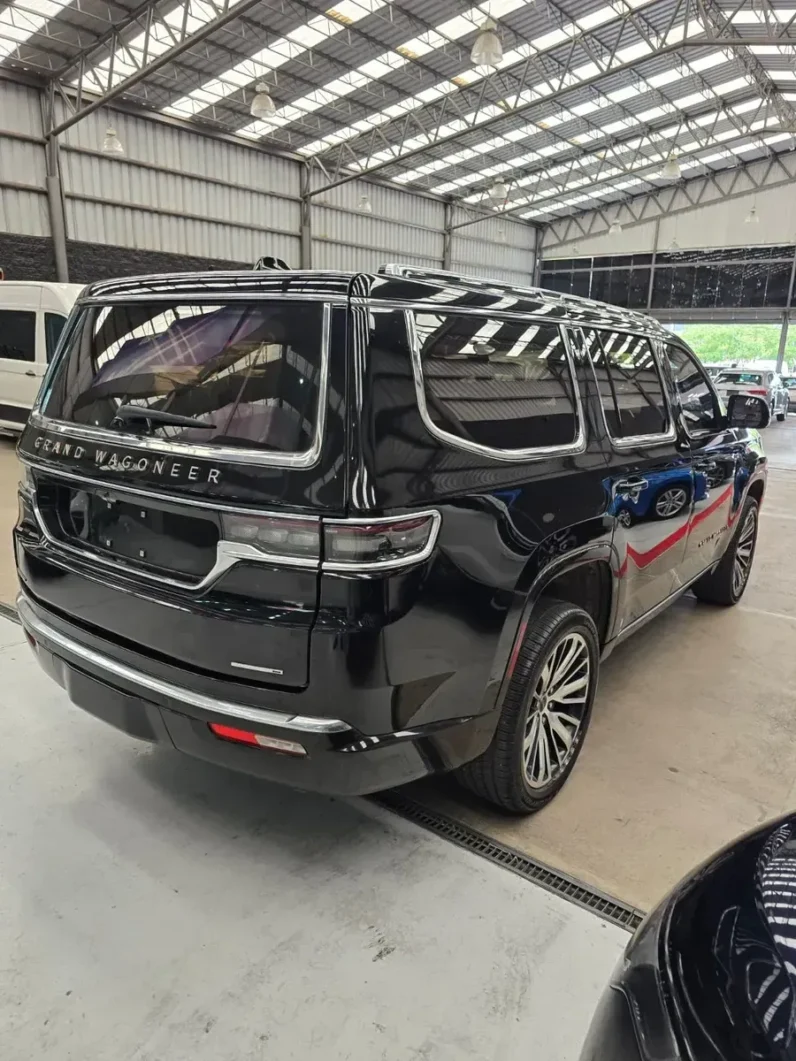Jeep Grand Wagoneer 2022 64 V8 Base 4×4 5p AT