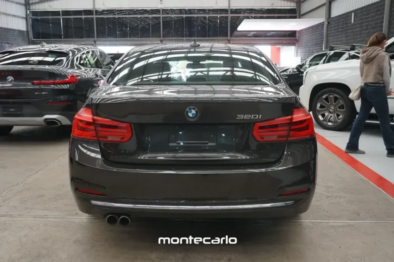 BMW Serie 3 2020 20 320ia AT