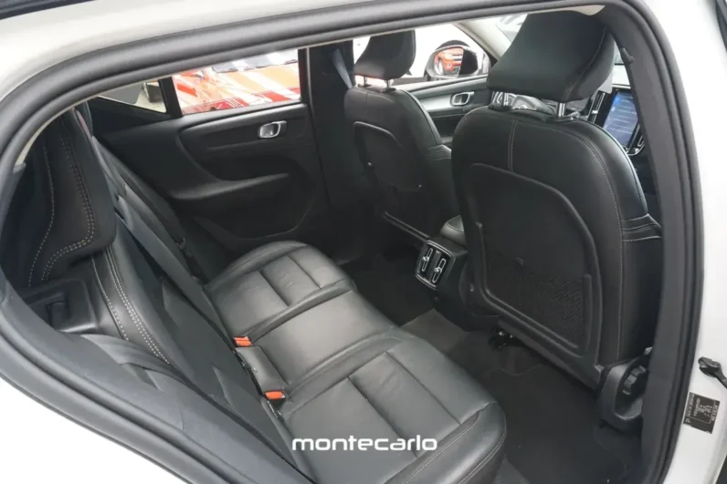 Volvo Xc40 2021 20 T4 Momentum AT