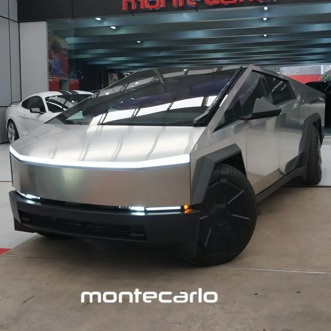 Tesla Cybertruck 2024 484 Km Cyberbeast AT
