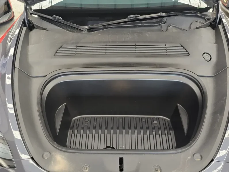 Tesla Model Y 2023 Long Range Battery All Wheel Drive