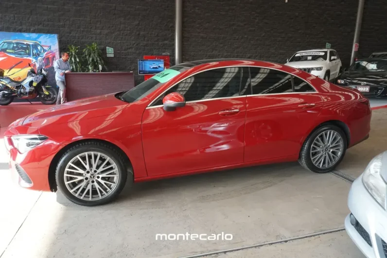 Mercedes Benz Clase Cla 13 200 MHEV AT 2025