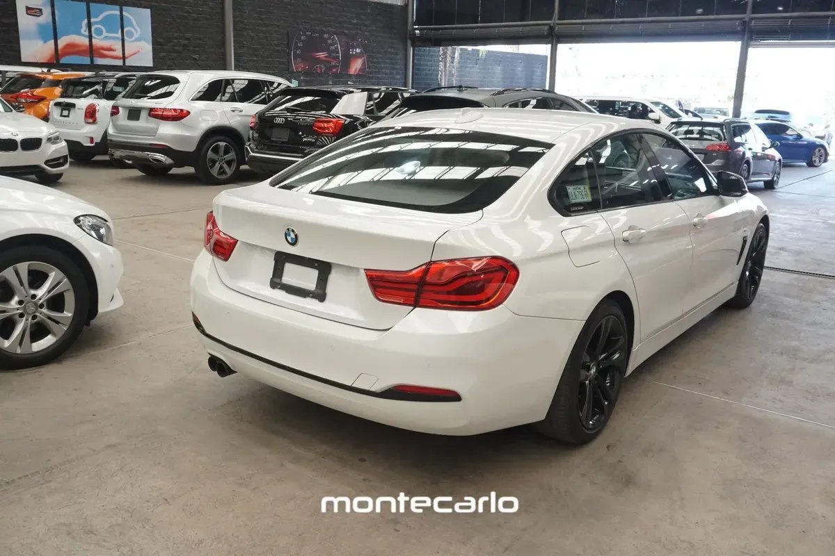 BMW Serie 4 2018 20 420ia Coupe Sport Line AT