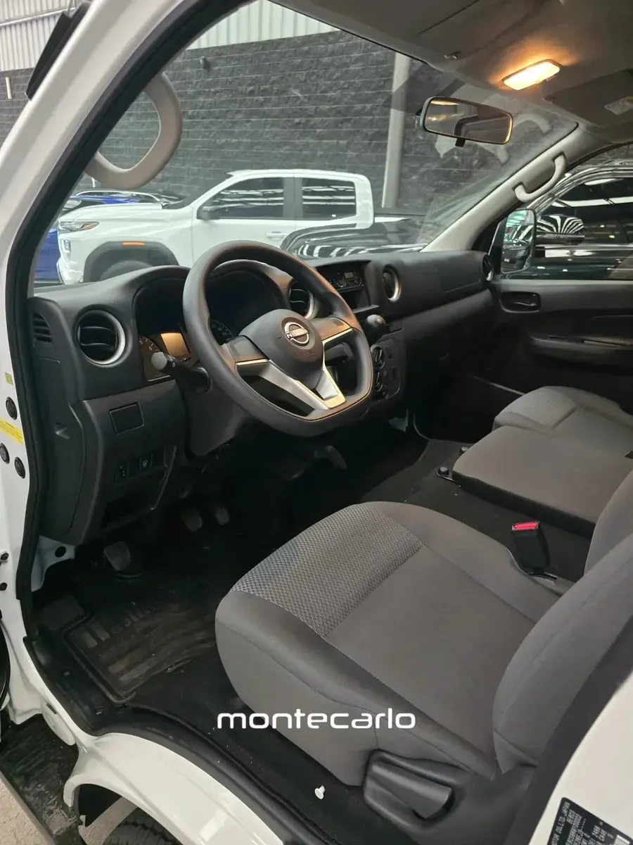 Nissan Urvan 2024 25 Panel Amplia Aa MT