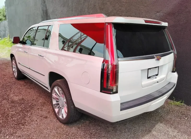Cadillac Escalade Esv 2017 62 Platinum AT