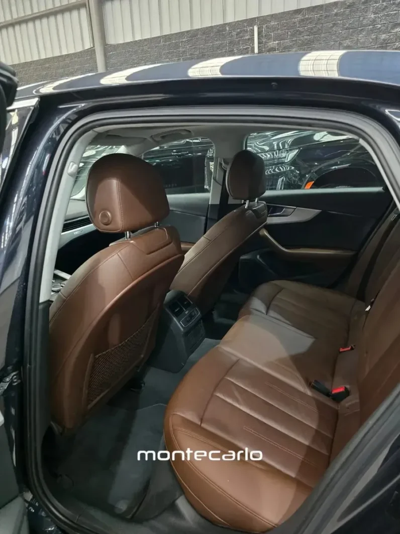 Audi A4 2017 20 Select Quattro AT