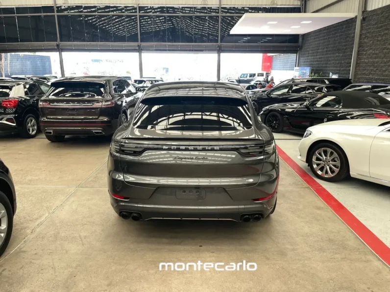 Porsche Cayenne 40 V8 Turbo AT 2020