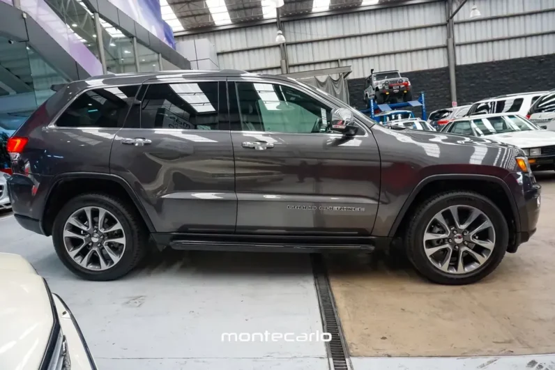 Jeep Grand Cherokee 36 V6 Laredo 4×2 AT 2018