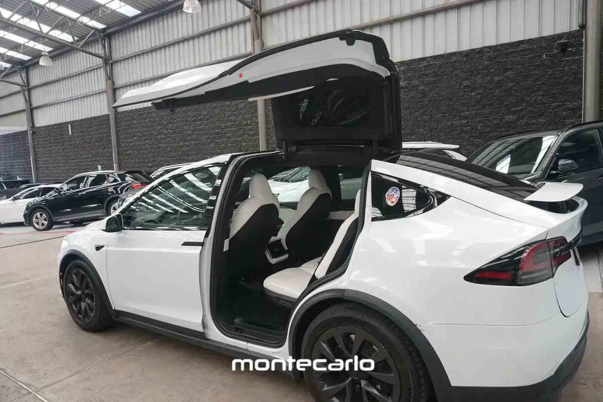 Tesla Model X Long Range 2024