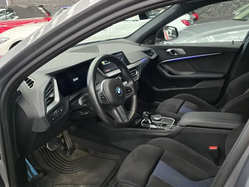BMW Serie 1 2023 135i M Hb AT