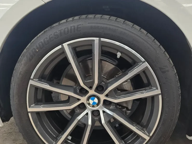 BMW Serie 3 2024 20 320i AT