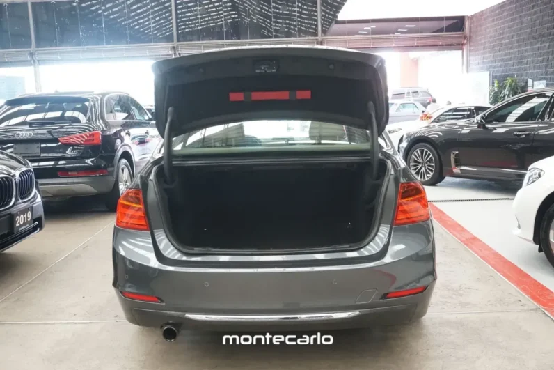 BMW Serie 3 2014 20 320ia AT