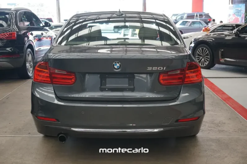 BMW Serie 3 2014 20 320ia AT