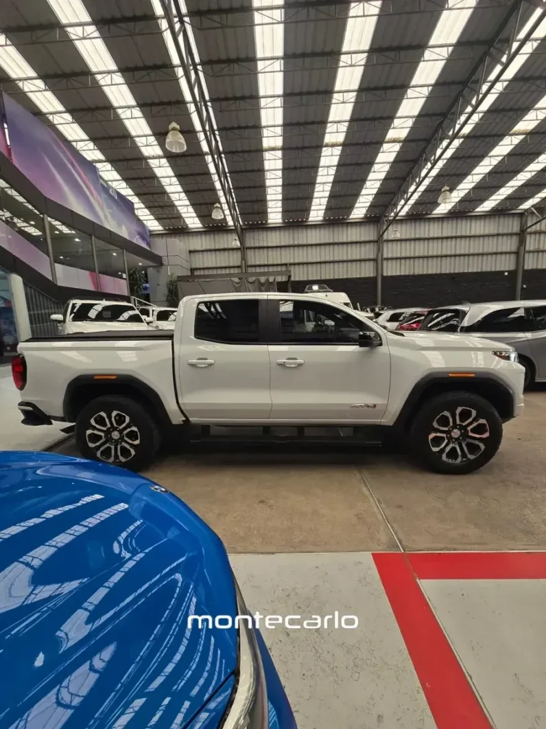GMC Canyon 2023 At4