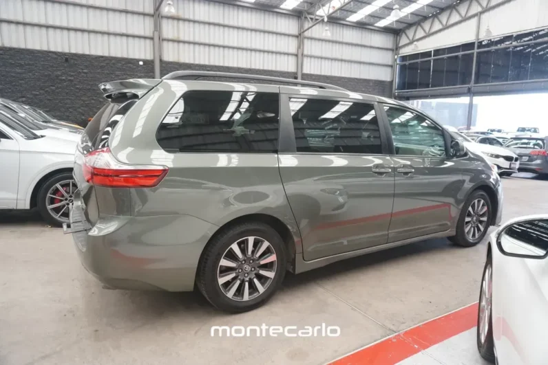 Toyota Sienna 2019 35 Le AT