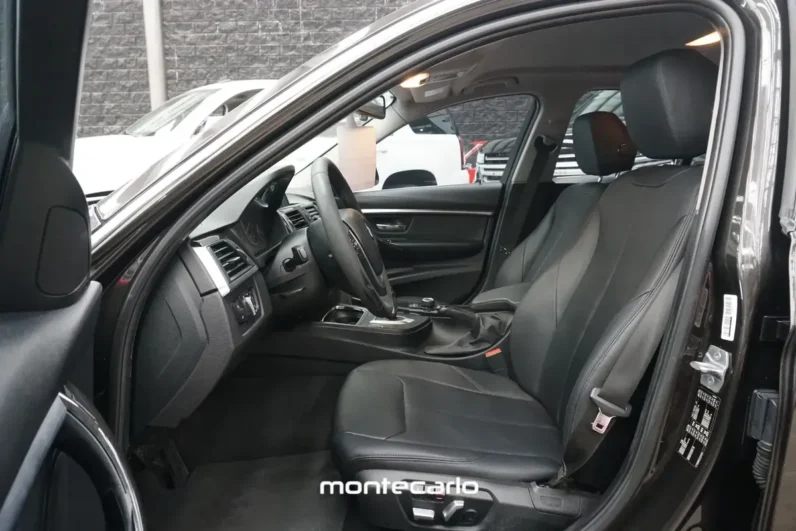 BMW Serie 3 2020 20 320ia AT