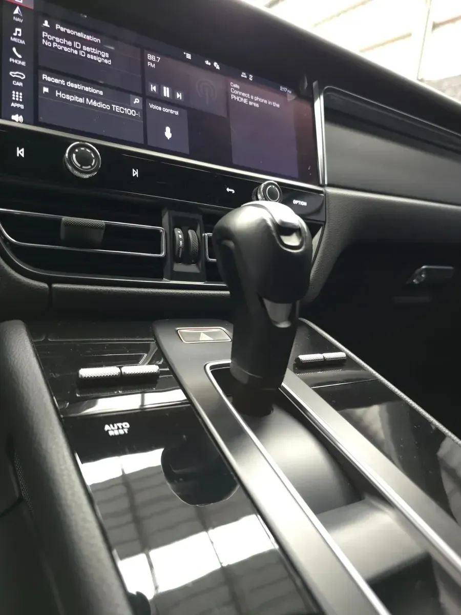 Porsche Macan 2023