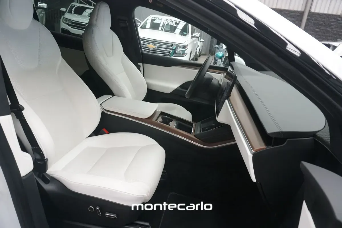 Tesla Model X Long Range 2024