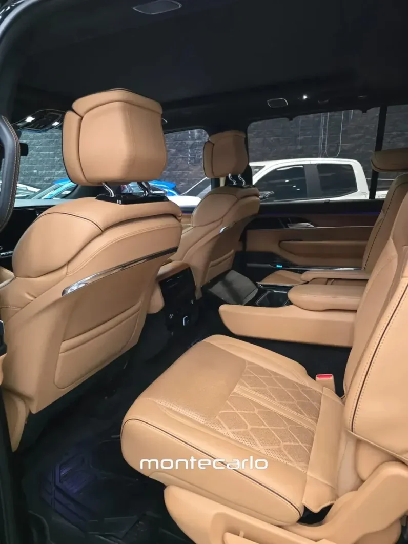 Jeep Grand Wagoneer 2022 64 V8 Base 4×4 5p AT