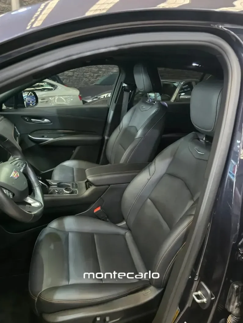 Cadillac Xt4 2022 20 Premium Luxury AT