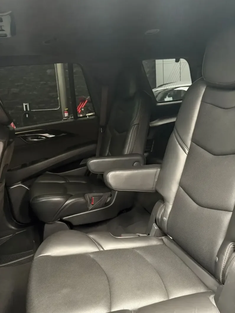Cadillac Escalade 2018 62 Platinum 4×4 AT