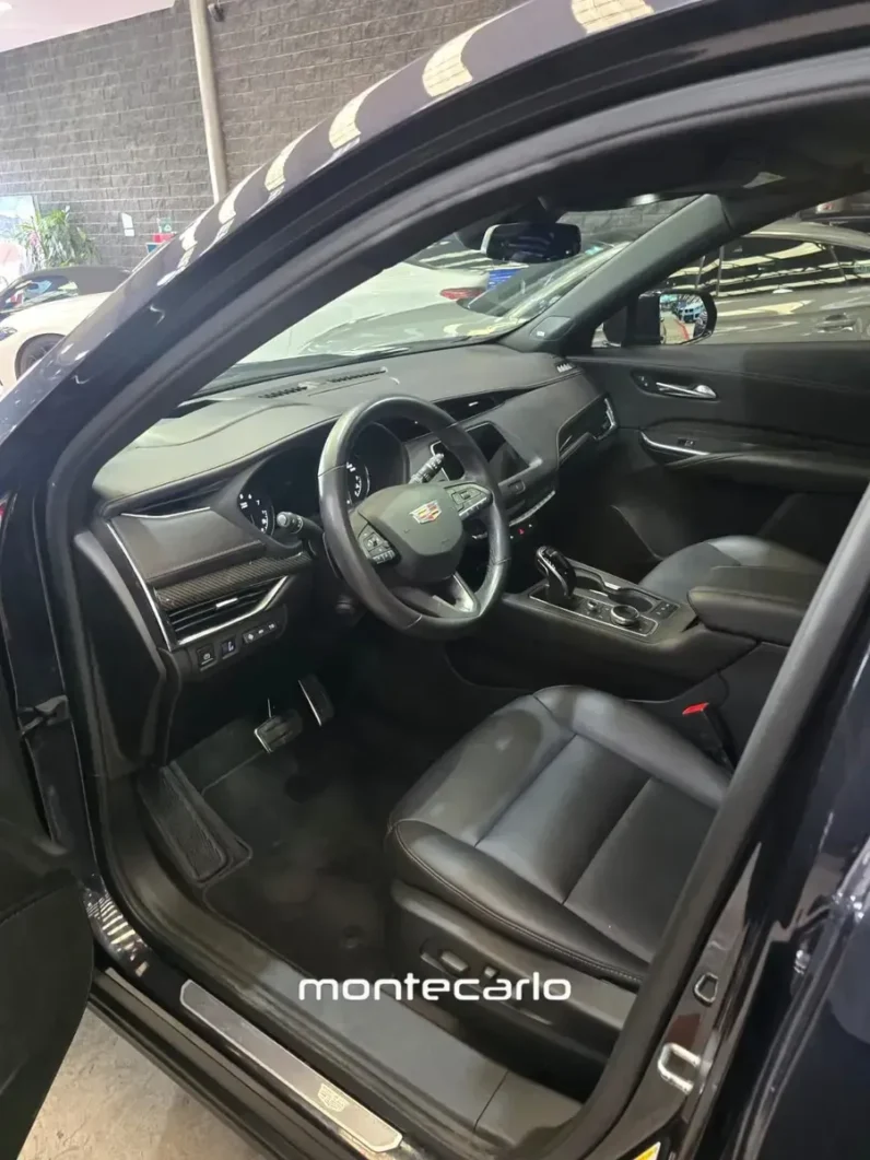 Cadillac Xt4 2022 20 Premium Luxury AT