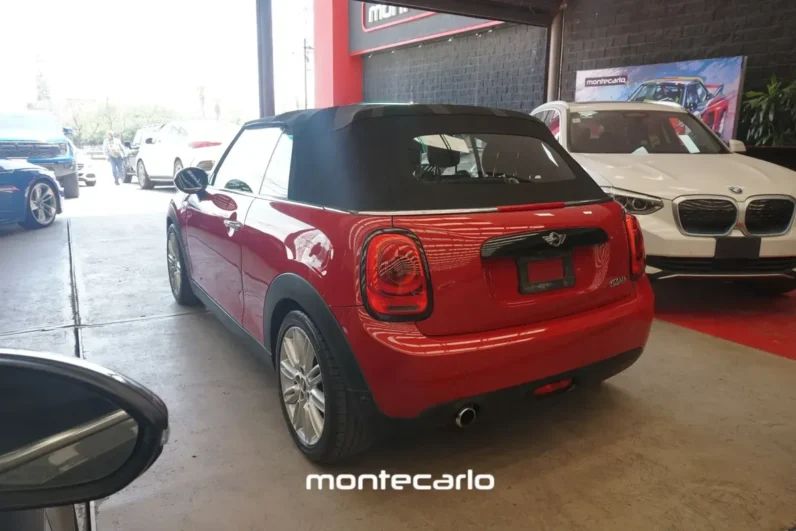 Mini Cooper 15 Seven 3p AT 2017