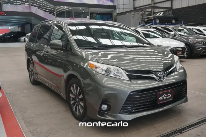 Toyota Sienna 2019 35 Le AT