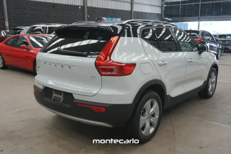 Volvo Xc40 2021 20 T4 Momentum AT